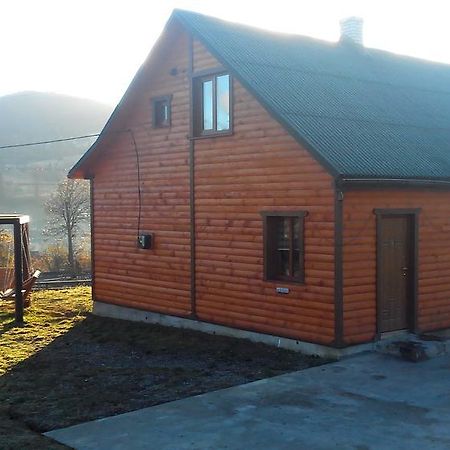 Cottage Ozerniy ラーゼシュチュナ エクステリア 写真