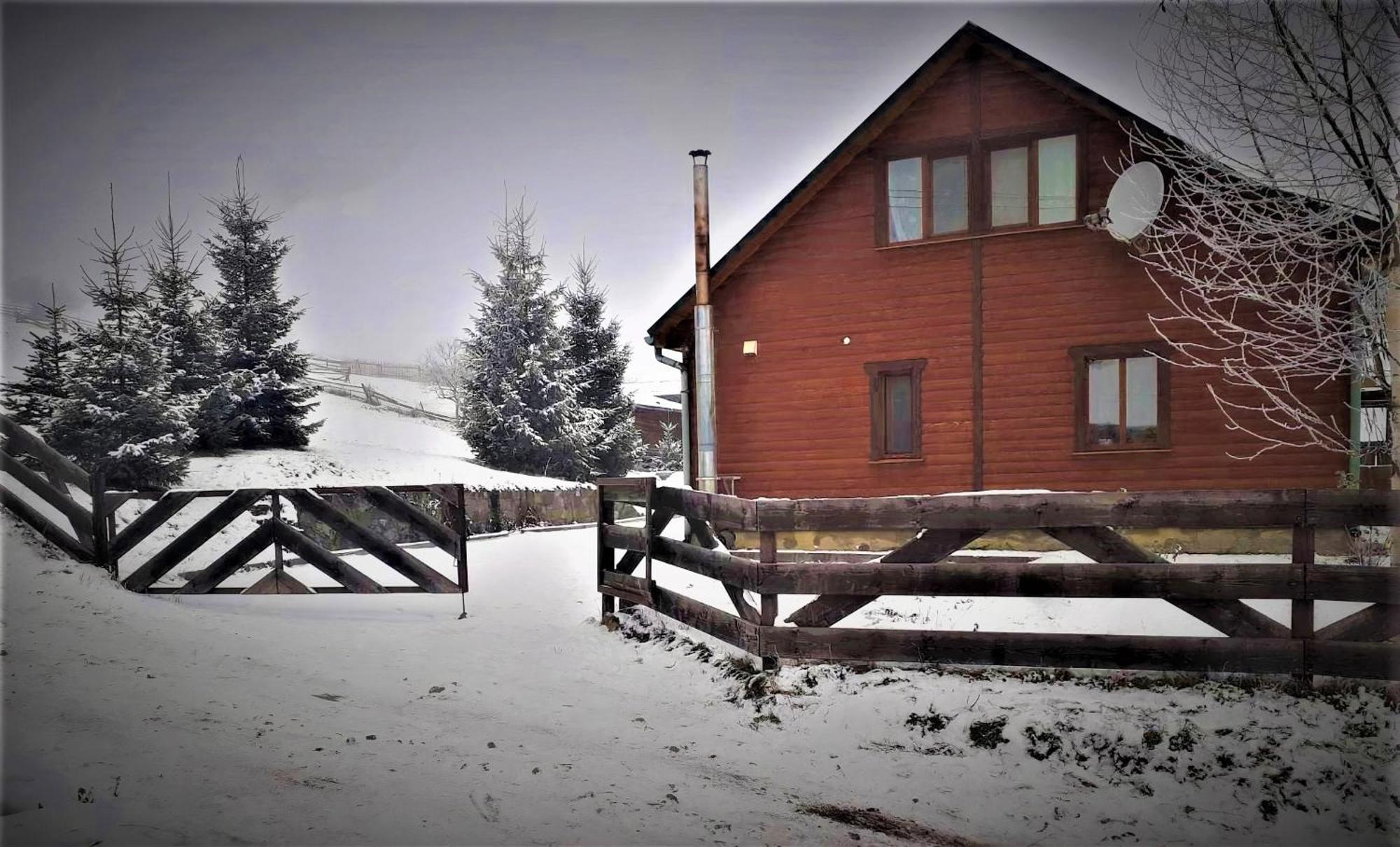 Cottage Ozerniy ラーゼシュチュナ エクステリア 写真