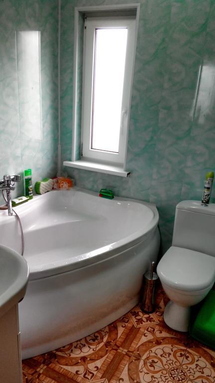 Cottage Ozerniy ラーゼシュチュナ 部屋 写真