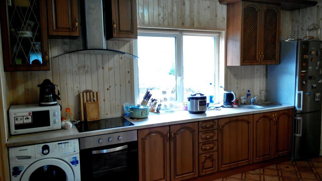 Cottage Ozerniy ラーゼシュチュナ 部屋 写真